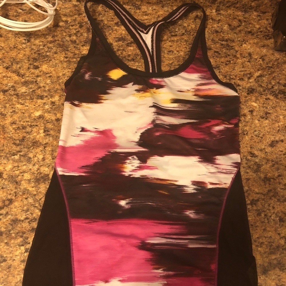 Lululemon tank top